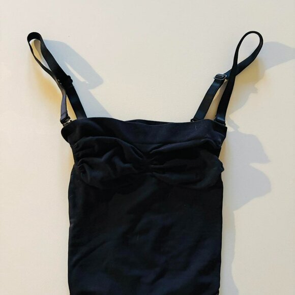 NWOT Skims Shapewear Thong Bodysuit - Picture 2 of 3